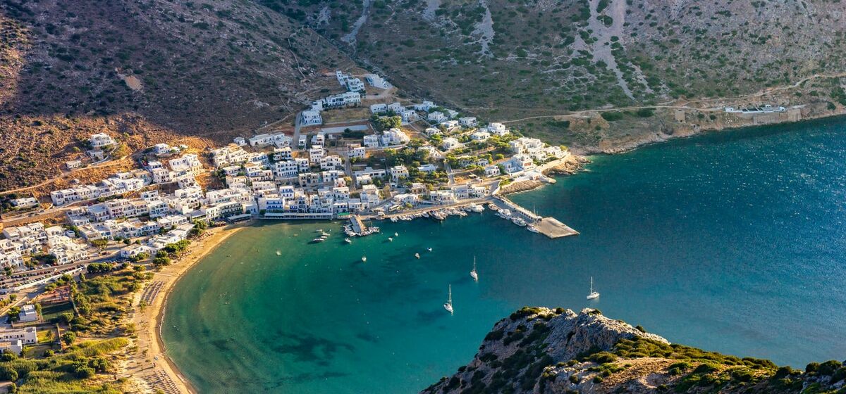 Греция назвала сроки снятия ограничений для российских туристов