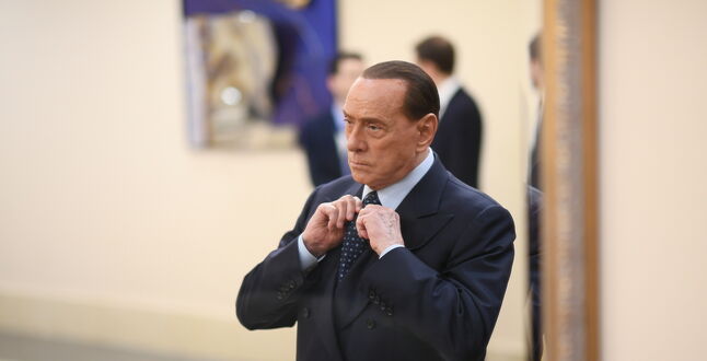Сильвио Берлускони снова госпитализирован