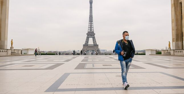 Стало известно, сколько доходов от туризма потерял Париж из-за пандемии