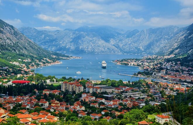 Туристы, уезжающие из Черногории, смогут сделать бесплатный тест на COVID-19