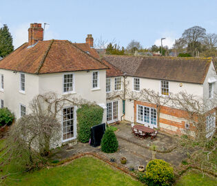 Дом Агаты Кристи выставлен на продажу Дом Агаты Кристи выставлен на продажу