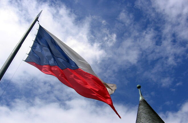Посольство Чехии сократит 79 сотрудников