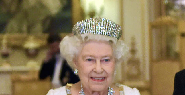 Королева Елизавета назвала причины для отречения от престола