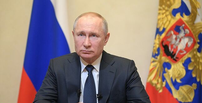 Владимир Путин привился вакциной «Спутник V»