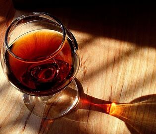 Ученые из Лондона определили, какая доза алкоголя полезна для сердца