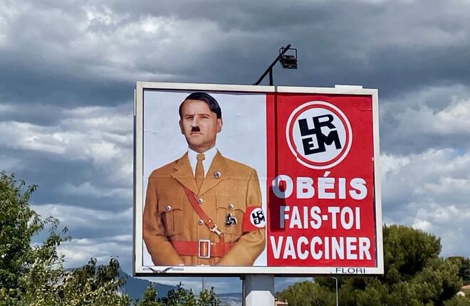 Появился плакат с президентом Франции в образе Гитлера