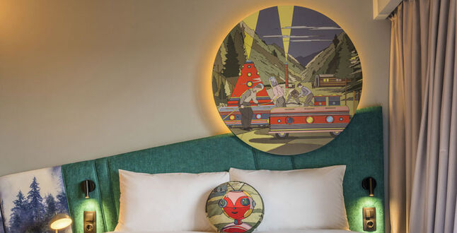 В Челябинске открылся отель ibis Styles с космическим дизайном