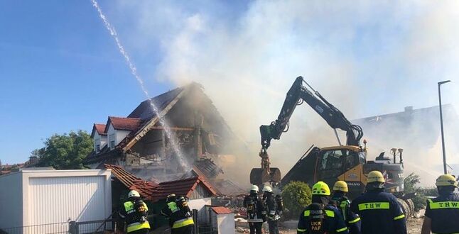 Два человека пропали без вести после взрыва в жилом доме в Баварии