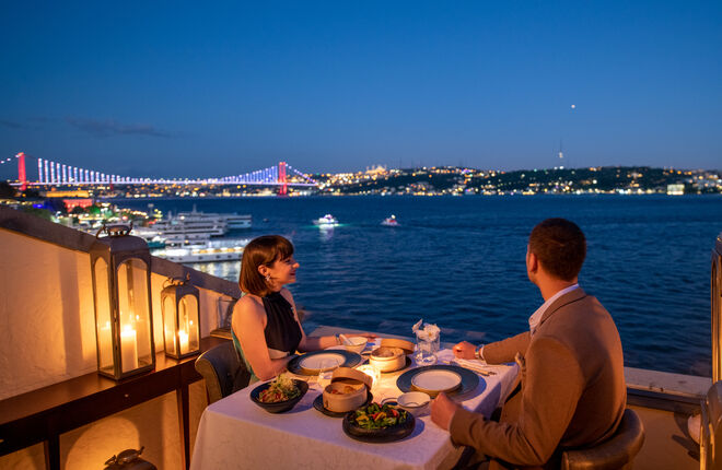 Shangri-La Bosphorus, Istanbul приглашает на ретро-ужин с шампанским