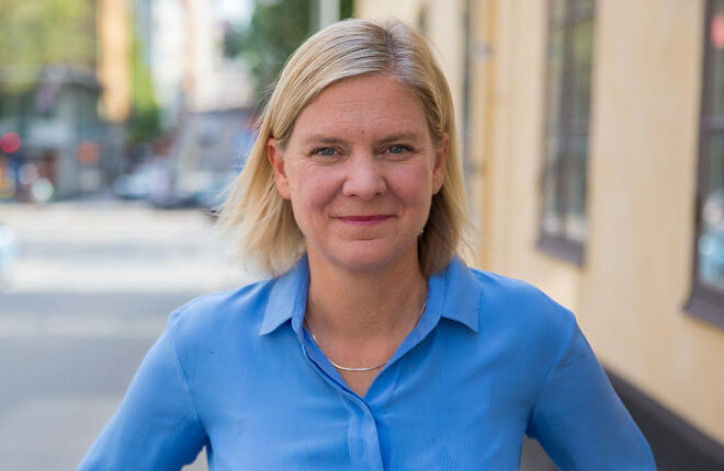 Швеция: первая женщина-премьер уволилась спустя несколько часов