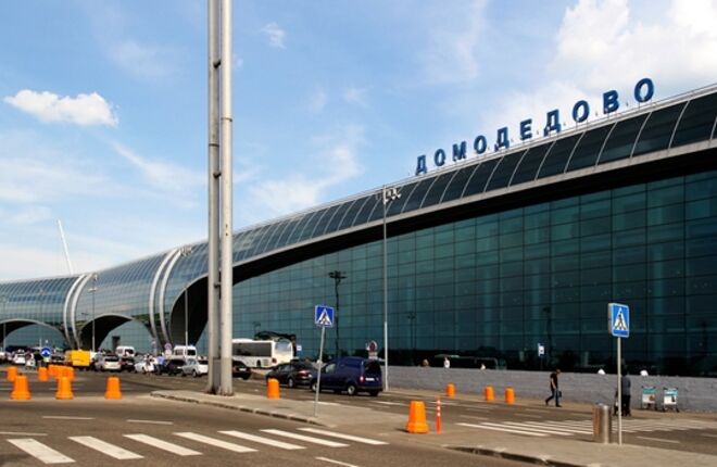 В аэропортах Москвы отменили и задержали около 70 рейсов