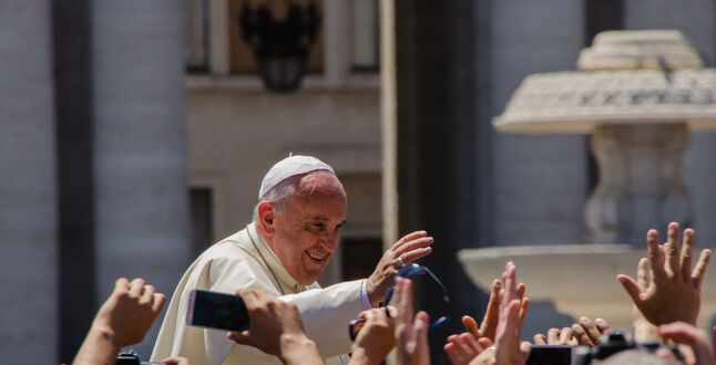 Папа Франциск направился с визитом в Грецию и на Кипр