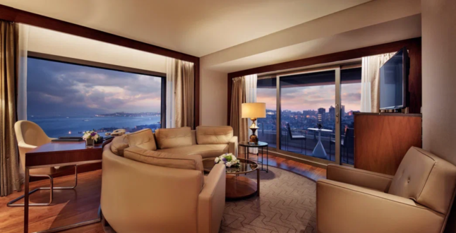 Отель с видом на Босфор приглашает отметить Новый год в Стамбуле
