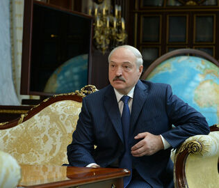 Лукашенко прибыл в Санкт-Петербург