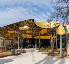 В Будапеште открылся Дом музыки с «дырявой» крышей