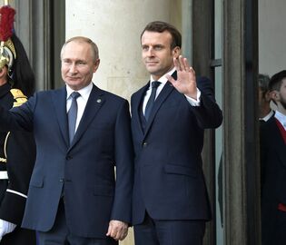 Испанец и итальянец поспорили, кто сделал стол в Кремле