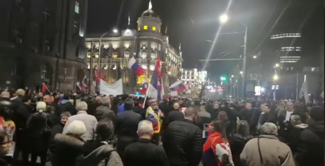 В Белграде прошел массовый митинг против политики НАТО в Югославии