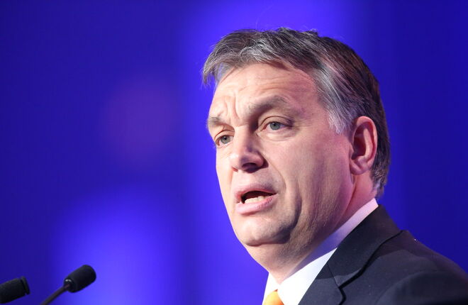 Премьер-министр Венгрии внес Зеленского в список своих противников