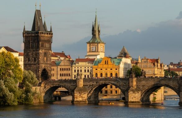 Чехия решила не выдавать визы россиянам до апреля следующего года