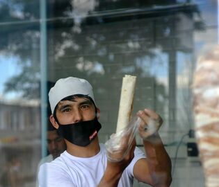 Назван город России — лидер по «индексу шаурмы»