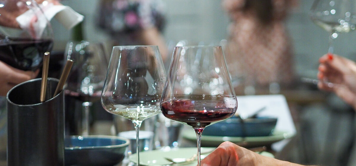 Выиграй ужин в баре «Практика by AST»