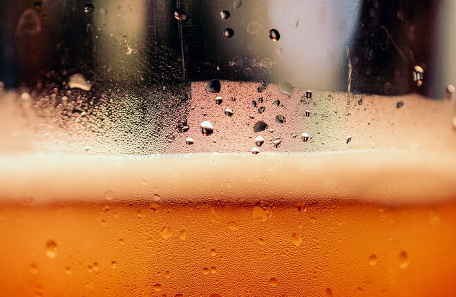 Carlsberg приостанавливает производство пива в Польше