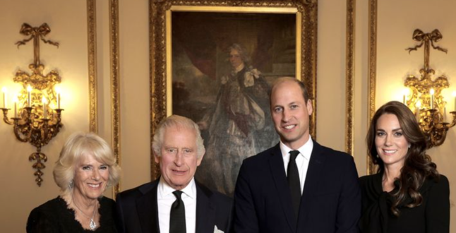 Букингемский дворец опубликовал первый официальный снимок нового короля