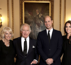Букингемский дворец опубликовал первый официальный снимок нового короля