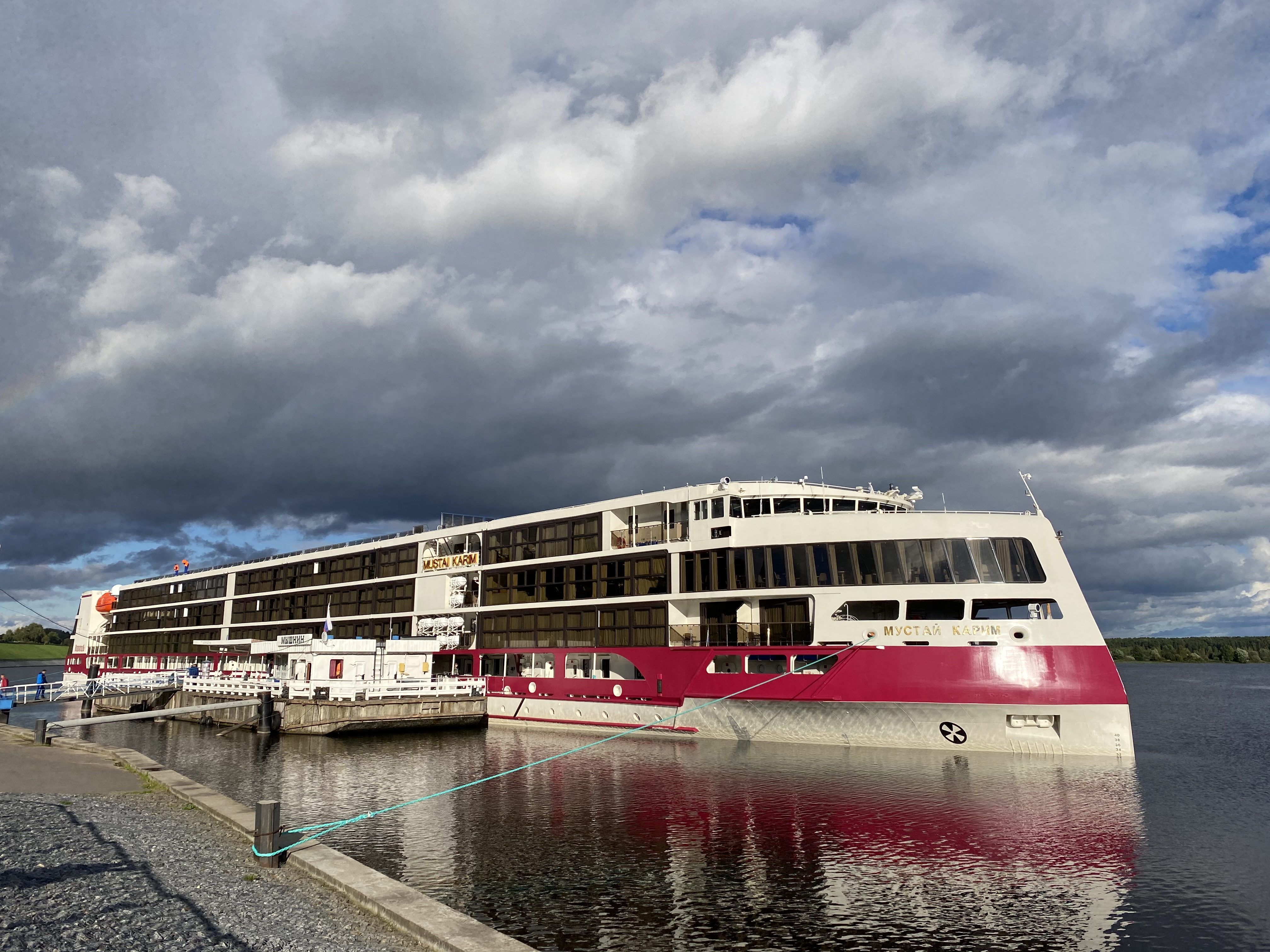 Мустай каримов теплоход. Мустай каримов теплоход. Пароход мустай каримов. Пароход мустай каримов. Пароход мустай каримов.