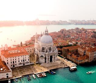 Венеция откладывает введение налога для туристов