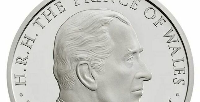 В Великобритании появились первые монеты с портретом Карла III