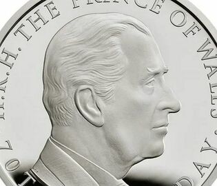 В Великобритании появились первые монеты с портретом Карла III