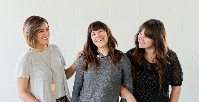 Кембриджский толковый словарь добавил второе значение слова «женщина», актуальное для трансгендерных людей