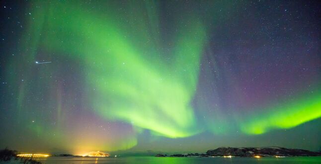 Пилот Finnair повернул самолет, чтобы показать пассажирам северное сияние