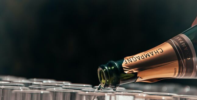 Французских депутатов хотят ограничить в употреблении алкоголя из-за пьянства 