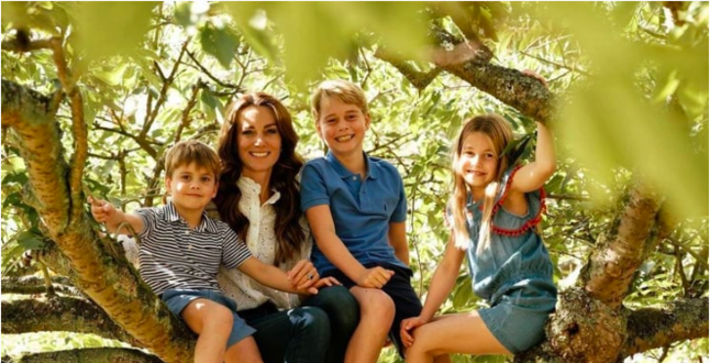 Кейт Миддлтон показала новые семейные фотографии