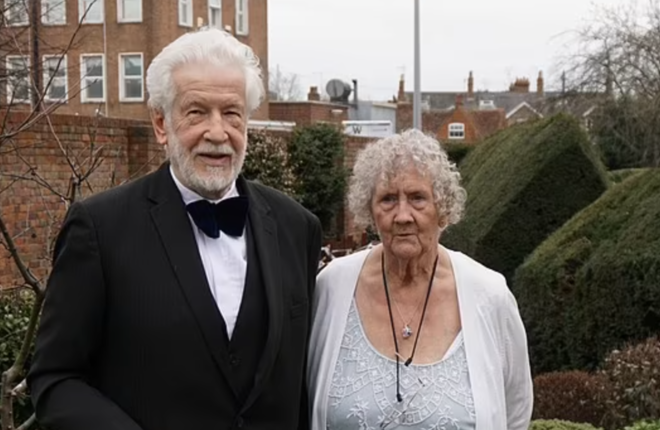 Британская пара поженилась спустя 60 лет после разлуки