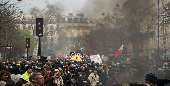 Во Франции продолжаются протесты