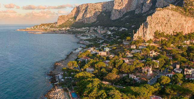 У берегов Италии выловили две тонны кокаина