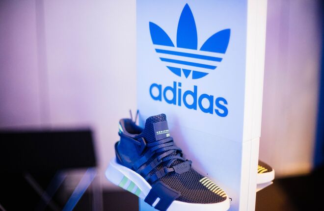 Adidas может продать бизнес в России