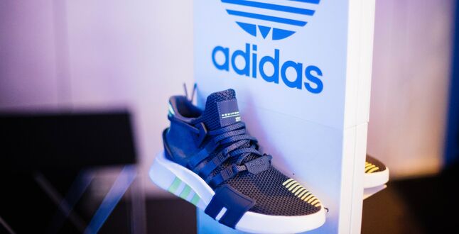Adidas может продать бизнес в России