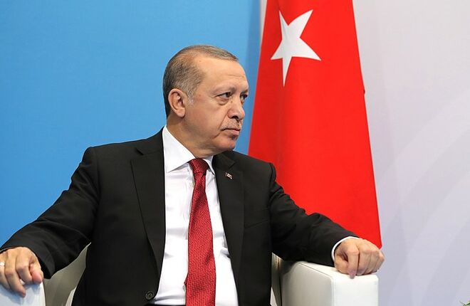 Эрдоган не набирает необходимых голосов в первом туре президентских выборов