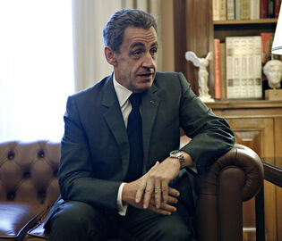 Экс-президента Франции Саркози приговорили к году заключения