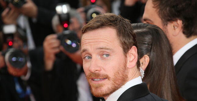 Актер Майкл Фассбендер попал в аварию на автомобильной гонке во Франции