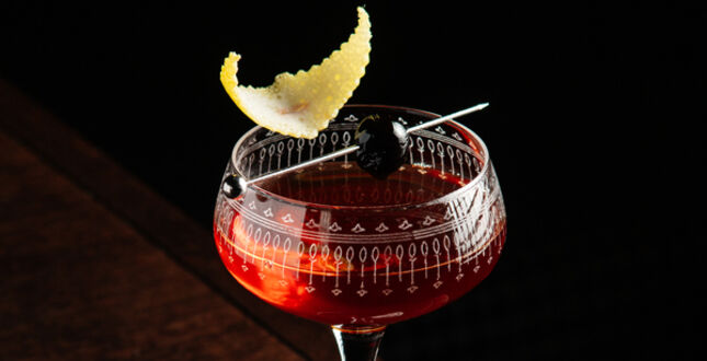 В европейском дворике отеля «Гельвеция» теперь можно выпить коктейль