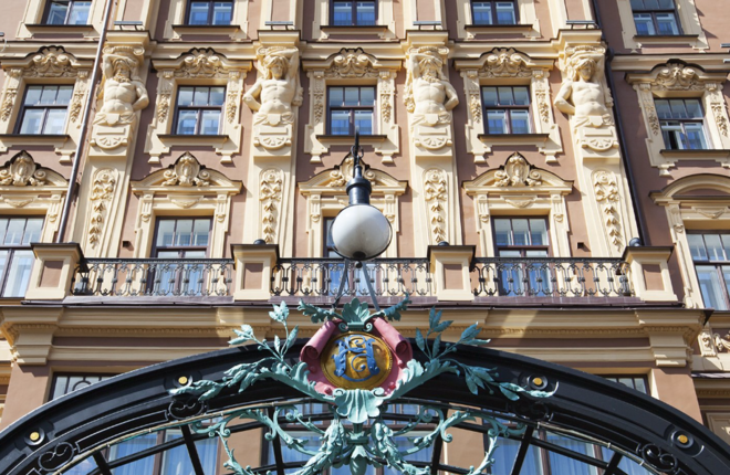 Консьержи «Гранд Отель Европа» нашли лучшие выставки о России и Африке
