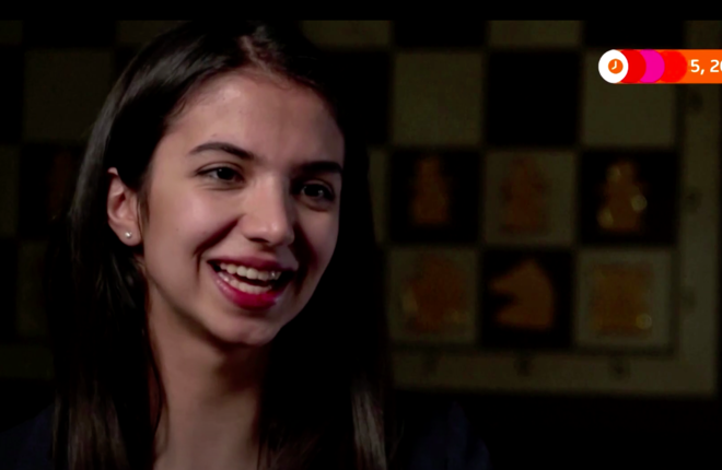 Иранская шахматистка, снявшая хиджаб, получила испанское гражданство