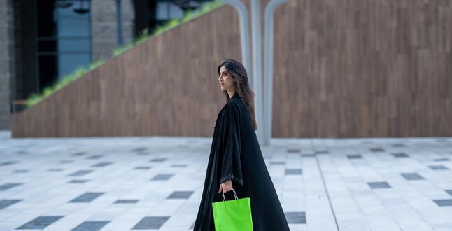 Во Франции запретили мусульманские платья абайи в школах