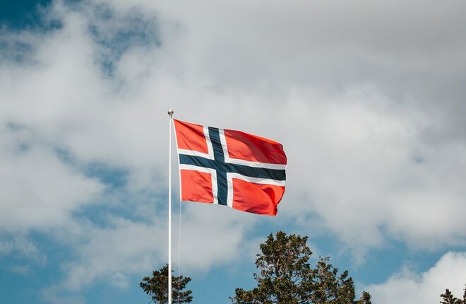 В Норвегии вступил в силу запрет на въезд автомобилей с российскими номерами