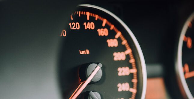 Европарламент призвал не конфисковывать личные вещи и автомобили россиян